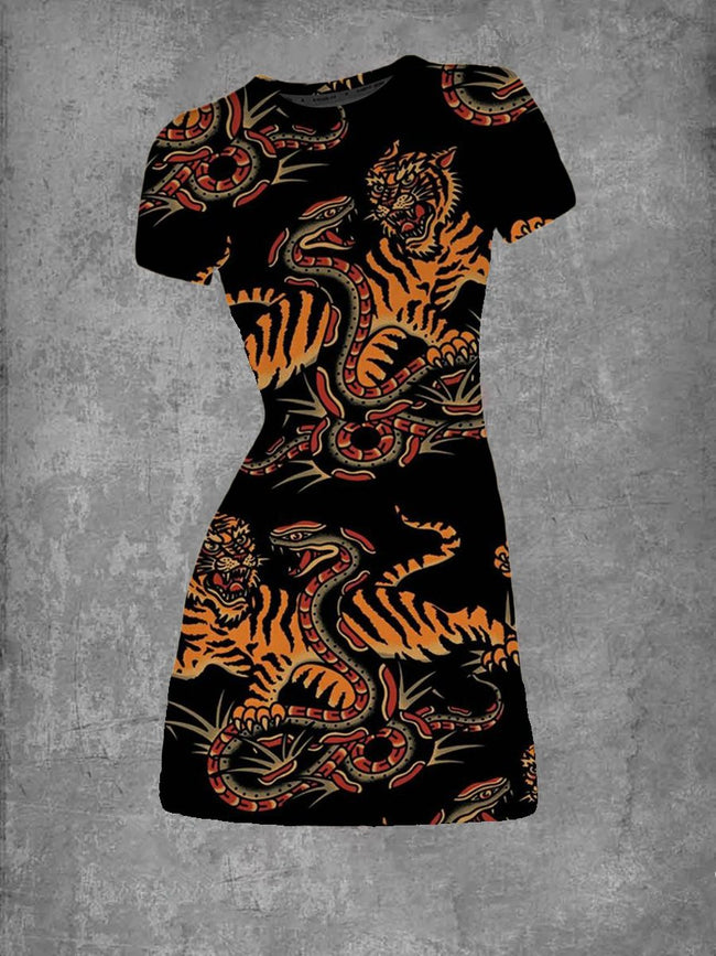 Women's Snake and Tiger Struggle Print Crew Neck T-Shirt Dress